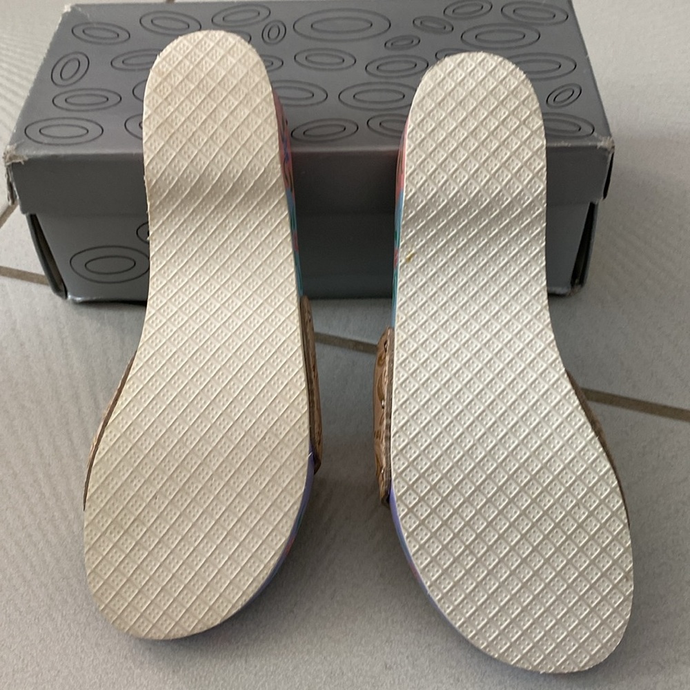 Dr Scholl’s Original Vintage Floral Hand Painted excercise wood sandals NIB - Picture 2 of 4